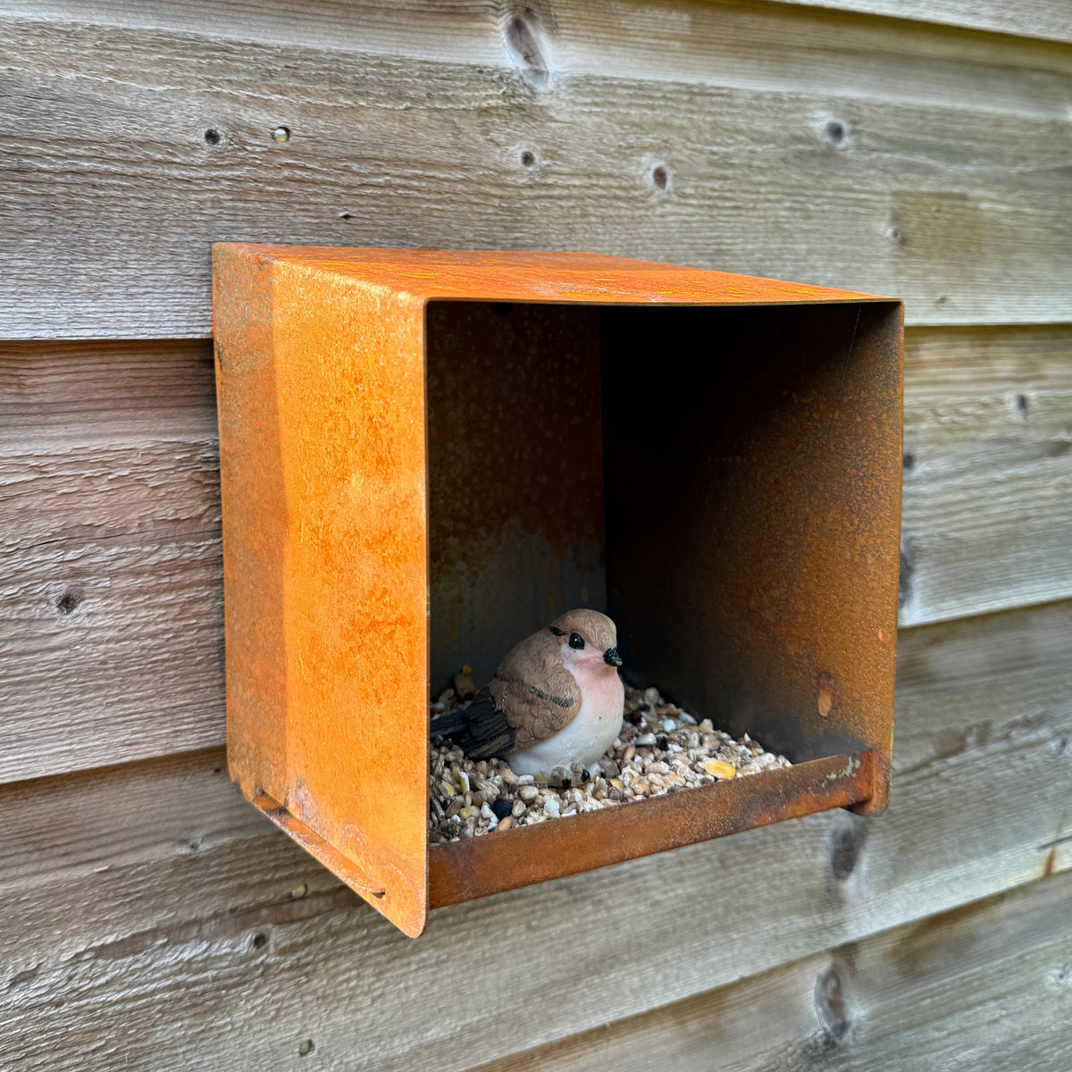 Vogelvoederhuis CHIRP – vierkant wandvoederhuisje 18x15x15 cm
